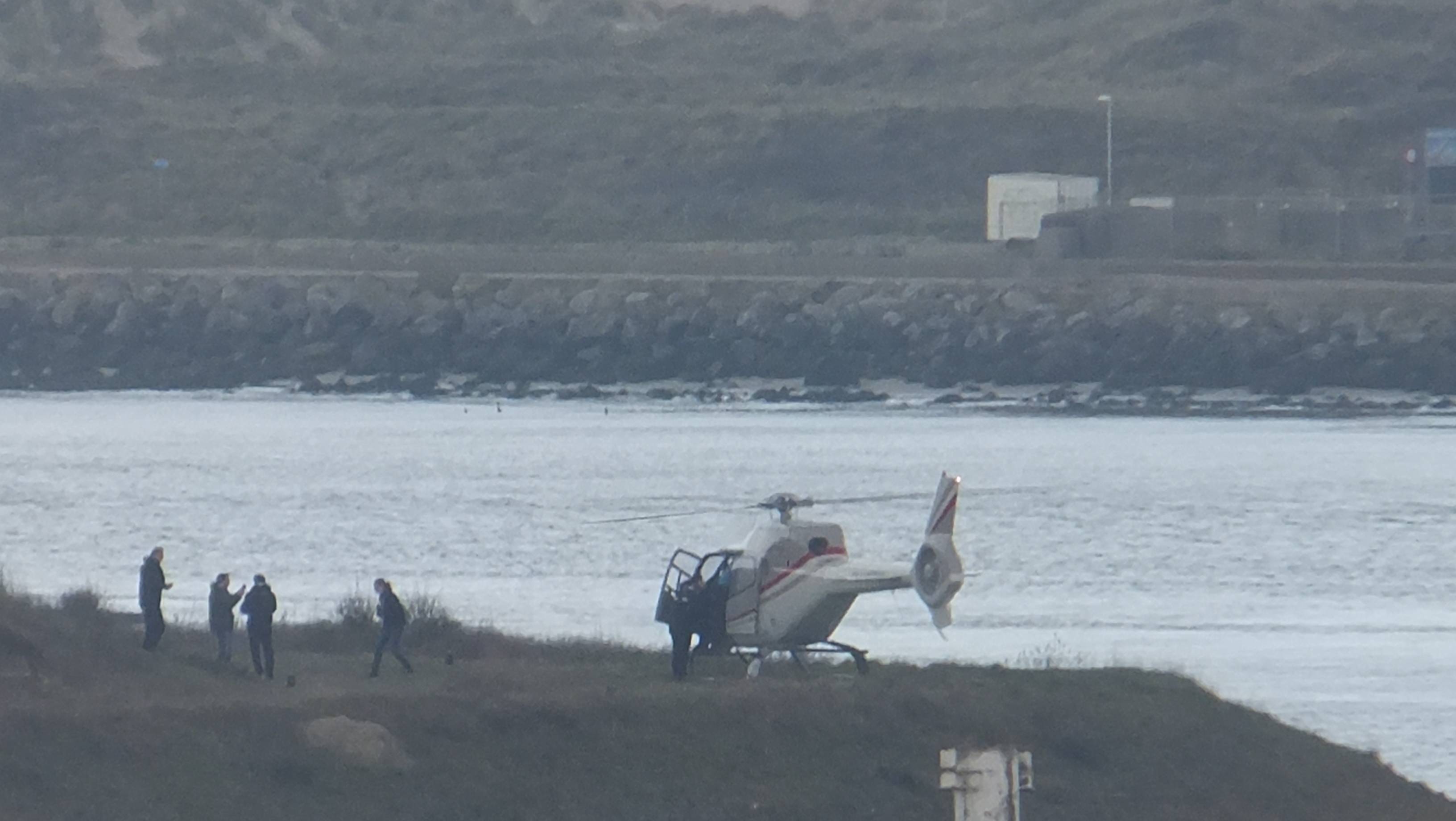 Helicopter op forteiland IJmuiden 
